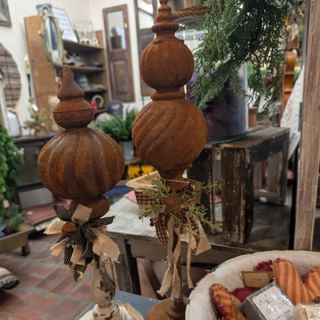 Okay, Even the look of turkey and dressing makes you turn green right now. Time to get your rest and then attack Black Friday like a boss!!  Come stroll around #Oldschoolhousemall and enjoy some treats and cider while you enjoy all of the treasures we have to offer that those box stores would never have!!  #rusticroosteremporium #vintagedecor #VintageChristmas #vintagechristmasdecor #northgeorgiamountains