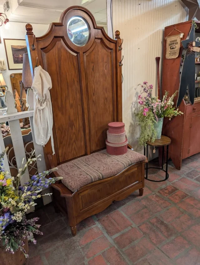 Look at this gorgeous piece that just came in! Beautiful detail, beveled mirror, storage. Love it!!!